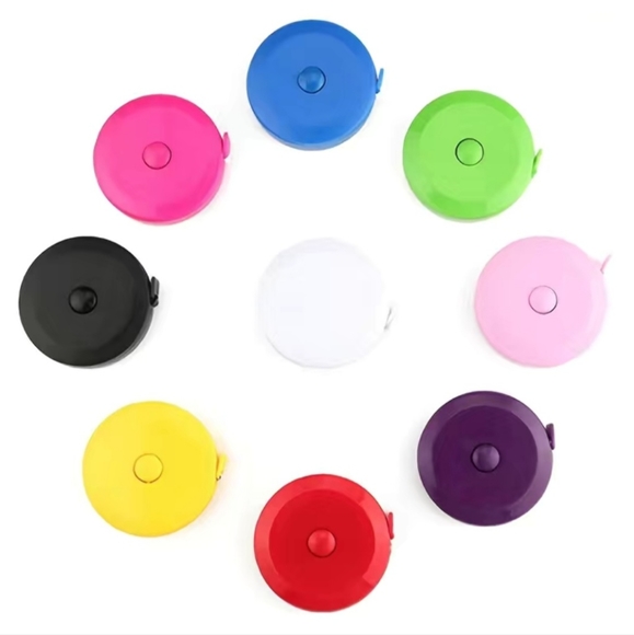 1 New Retractable Measuring Tape - Picture 1 of 8